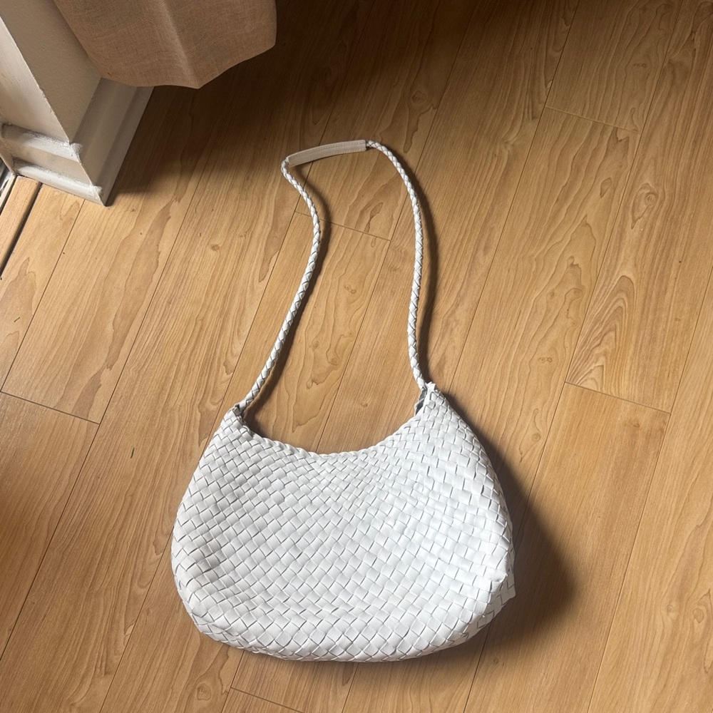 Woven Shoulder Bag in White - Picture 1 of 3